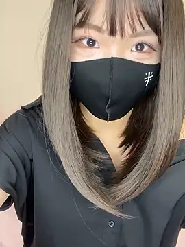 Snapshot of reina_00121 chatting on 10-20-25, 12:33 reina 00121 online show from 10-20-25, 12:33