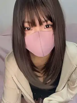 Snapshot of reina_00121 chatting on 10-27-25, 12:26 reina 00121 online show from 10-27-25, 12:26