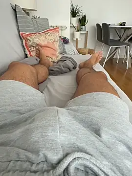 Snapshot of -Styleto chatting on 10-12-25, 02:27 -Styleto online show from 10-12-25, 02:27