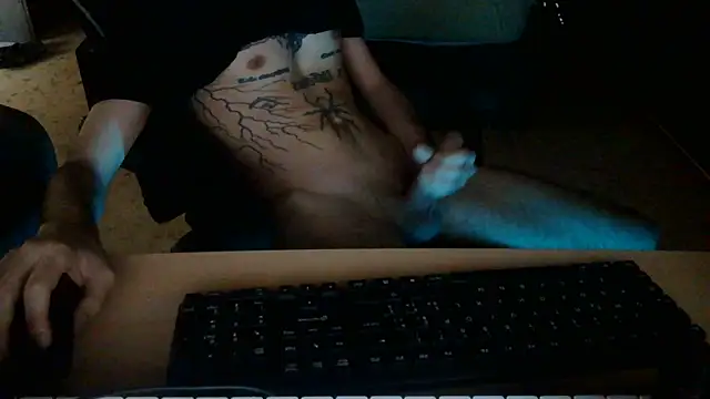 Snapshot of Kryk97 chatting on 05-18-26, 04:13 Kryk97 online show from 05-18-26, 04:13