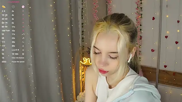 JaymieVigen online show from 03-06-26, 03:25