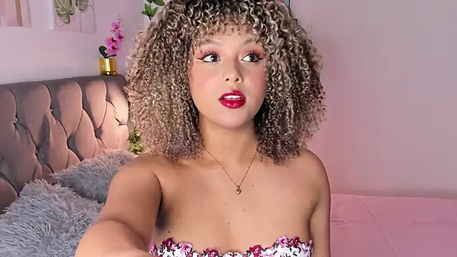 isajonnes18 online show from 10-25-25, 11:54