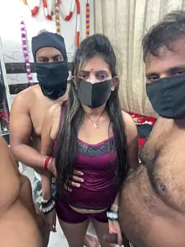 Snapshot of Cute_plak02 chatting on 10-18-25, 04:41 Cute plak02 online show from 10-18-25, 04:41