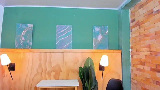 halleylorens online show from 04-14-26, 05:08