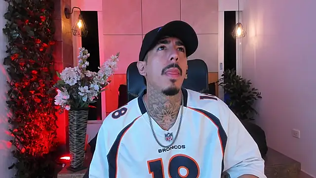 Donovan Desmond online show from 02-21-26, 03:40