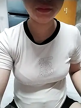 Mie rose online show from 04-15-26, 10:32