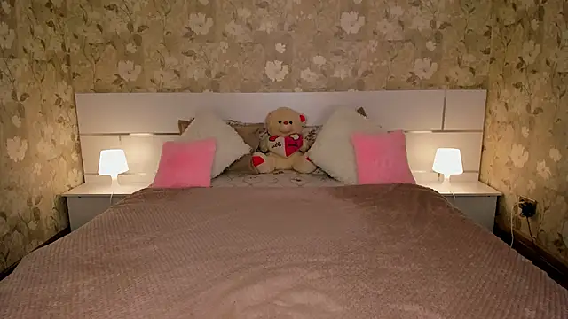 mishapallmer online show from 04-09-26, 03:06