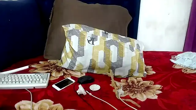 Snapshot of BUNNYCHOWX28 chatting on 09-12-25, 08:42 BUNNYCHOWX28 online show from 09-12-25, 08:42