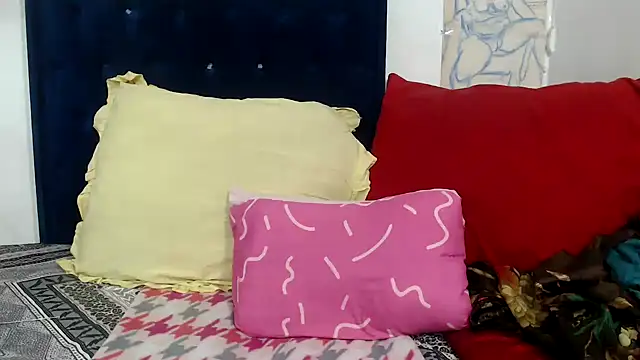 BUNNYCHOWX28 online show from 04-04-26, 01:48