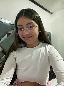 Snapshot of Sara-cooper2 chatting on 06-10-26, 02:38 Sara-cooper2 online show from 06-10-26, 02:38