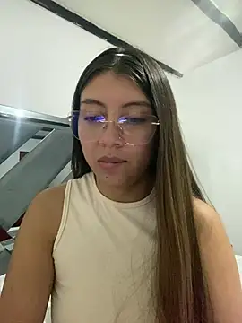 Snapshot of Sara-cooper2 chatting on 07-16-26, 01:11 Sara-cooper2 online show from 07-16-26, 01:11