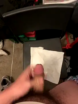 Snapshot of gucky25 chatting on 10-06-25, 01:19 gucky25 online show from 10-06-25, 01:19