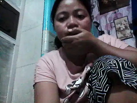 Snapshot of bobs4u chatting on 06-17-26, 07:22 bobs4u online show from 06-17-26, 07:22