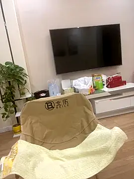 Mier-cn online show from 10-06-25, 12:13