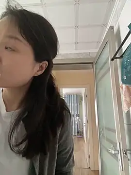 Snapshot of Mier-cn chatting on 05-19-26, 03:24 Mier-cn online show from 05-19-26, 03:24