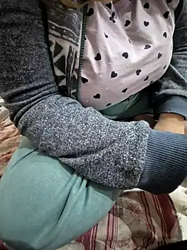 Snapshot of Monella52 chatting on 02-23-26, 07:33 Monella52 online show from 02-23-26, 07:33