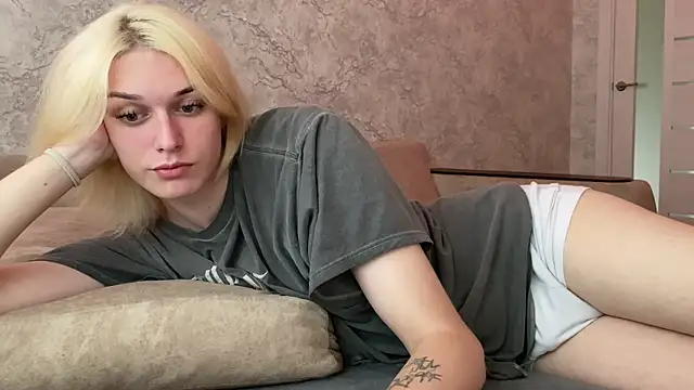 evelina228 online show from 09-18-25, 07:32