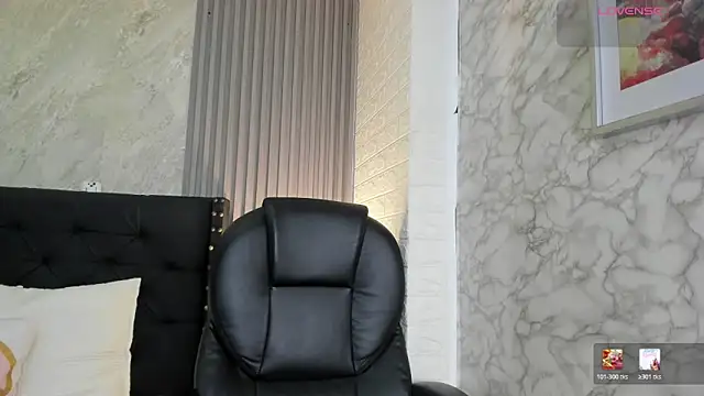 Snapshot of alicy__torres chatting on 02-13-26, 12:23 alicy torres online show from 02-13-26, 12:23