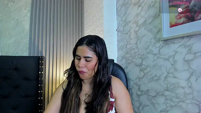 Snapshot of alicy__torres chatting on 02-21-26, 12:17 alicy torres online show from 02-21-26, 12:17