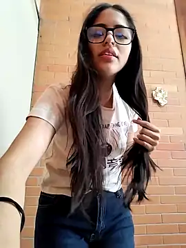 Goddesscut333 online show from 11-06-25, 06:42