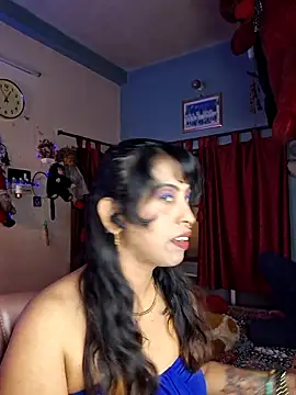 Snapshot of Love_Beauty01 chatting on 05-09-26, 06:57 Love Beauty01 online show from 05-09-26, 06:57