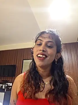 Snapshot of Love_Beauty01 chatting on 06-10-26, 04:28 Love Beauty01 online show from 06-10-26, 04:28
