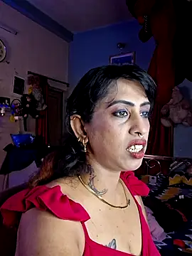 Snapshot of Love_Beauty01 chatting on 06-15-26, 06:43 Love Beauty01 online show from 06-15-26, 06:43