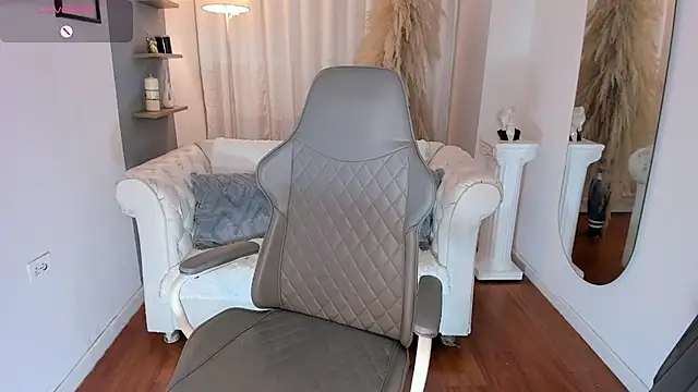 Natalia Leon8 online show from 04-09-26, 06:19