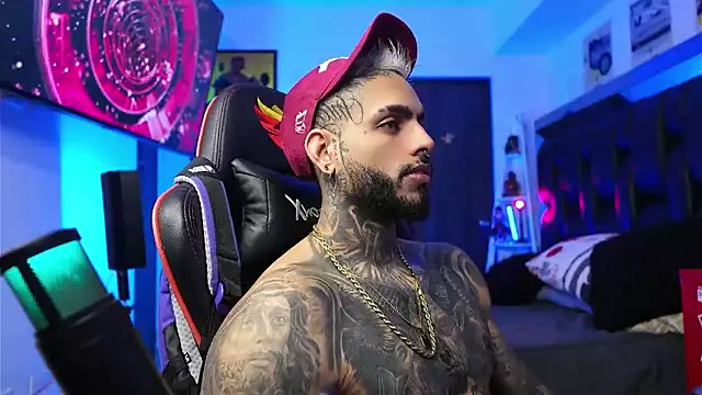 logan hugh8 online show from 02-04-26, 01:00