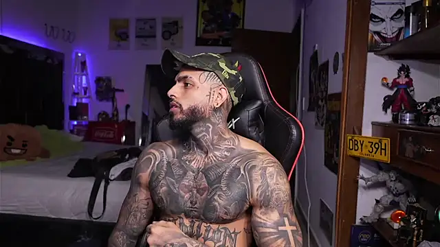 logan hugh8 online show from 04-15-26, 01:01