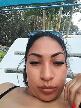 Snapshot of katerinth chatting on 02-11-26, 06:46 katerinth online show from 02-11-26, 06:46