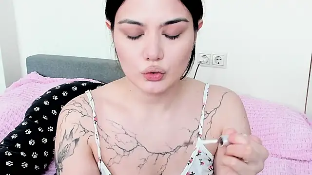 Dark Moni online show from 04-18-26, 02:48