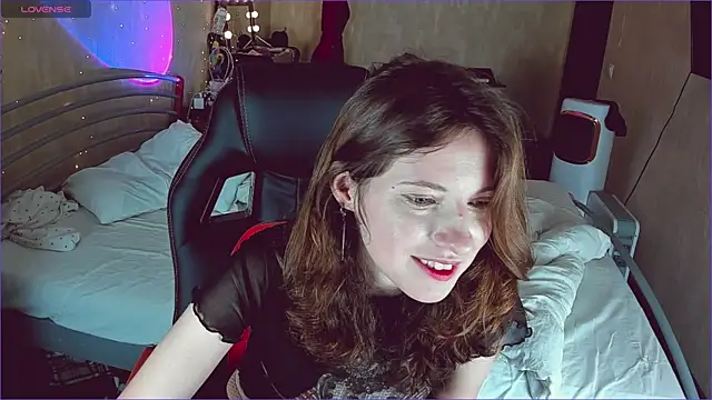 Snapshot of Agata_in_Wonderland chatting on 09-14-25, 09:36 Agata in Wonderland online show from 09-14-25, 09:36