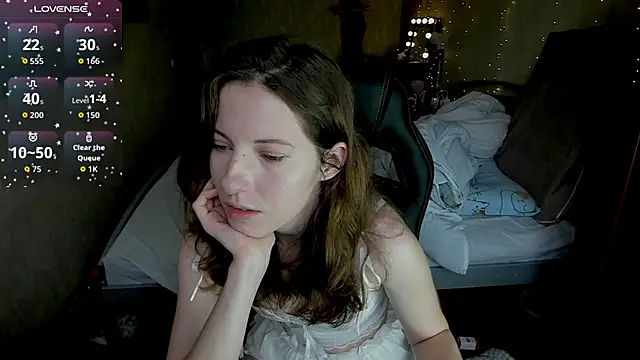 Agata in Wonderland online show from 11-13-25, 10:25