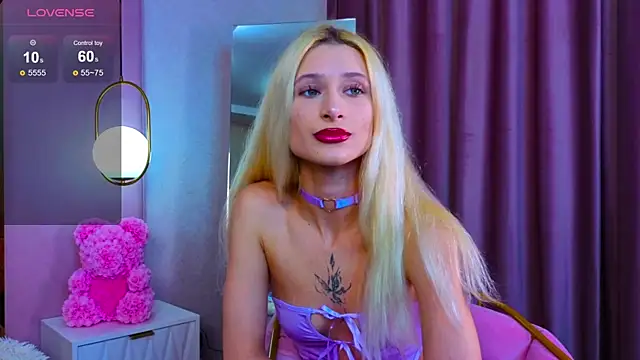 Monica Leen online show from 10-30-25, 06:37