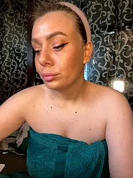 Snapshot of emmasweett11 chatting on 09-17-25, 03:35 emmasweett11 online show from 09-17-25, 03:35