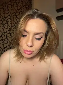 emmasweett11 online show from 04-18-26, 07:58