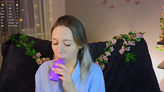 NyxaThorn online show from 01-18-26, 02:43