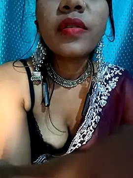 Snapshot of Horny_Ishika chatting on 10-30-25, 10:32 Horny Ishika online show from 10-30-25, 10:32