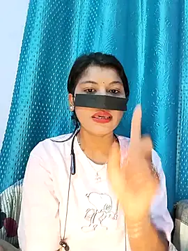 Snapshot of Horny_Ishika chatting on 11-18-25, 05:34 Horny Ishika online show from 11-18-25, 05:34