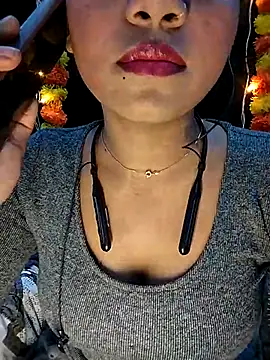 Snapshot of Horny_Ishika chatting on 02-18-26, 07:43 Horny Ishika online show from 02-18-26, 07:43