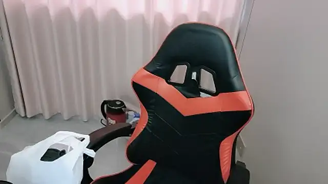 Snapshot of xxz98 chatting on 04-09-26, 09:36 xxz98 online show from 04-09-26, 09:36