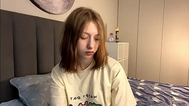 Snapshot of EllieDream chatting on 09-23-25, 07:33 EllieDream online show from 09-23-25, 07:33