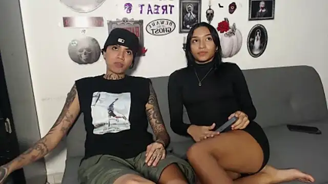 ParisAndVi online show from 10-26-25, 02:50