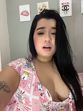 Snapshot of Aliciawhitee chatting on 04-27-26, 03:37 Aliciawhitee online show from 04-27-26, 03:37