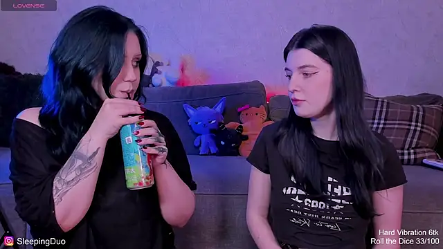Threesomebabes online show from 06-16-26, 08:33