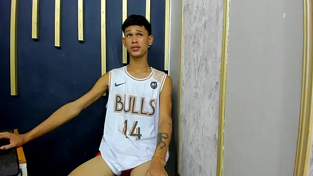 Snapshot of Just_D4v7 chatting on 09-24-25, 07:06 Just D4v7 online show from 09-24-25, 07:06