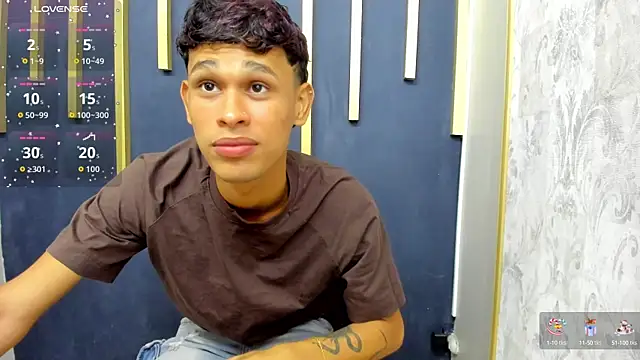 Snapshot of Just_D4v7 chatting on 09-30-25, 07:08 Just D4v7 online show from 09-30-25, 07:08