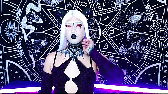 naomi satan online show from 04-17-26, 09:51