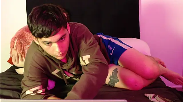 Snapshot of Samantha_2190 chatting on 11-16-25, 05:13 Samantha 2190 online show from 11-16-25, 05:13